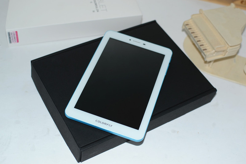 #我是七彩虹G708绝配达人#这个手机有点大，一只手拿不下。