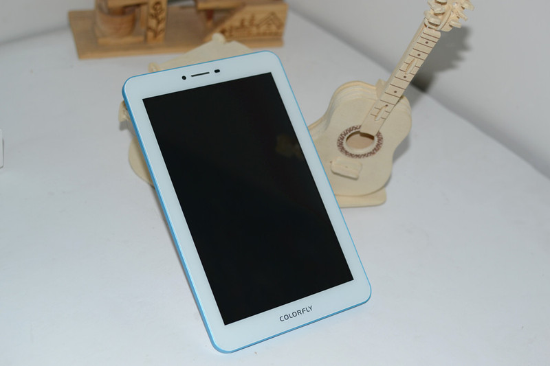 #我是七彩虹G708绝配达人#这个手机有点大，一只手拿不下。