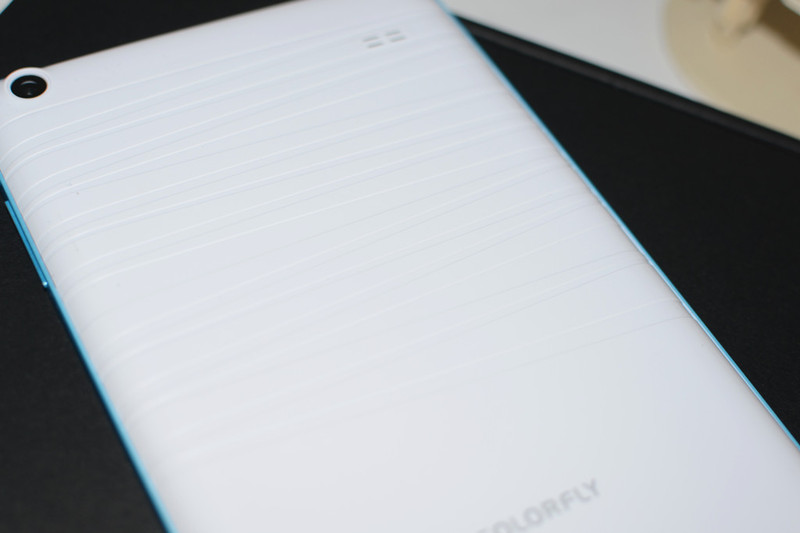 #我是七彩虹G708绝配达人#这个手机有点大，一只手拿不下。