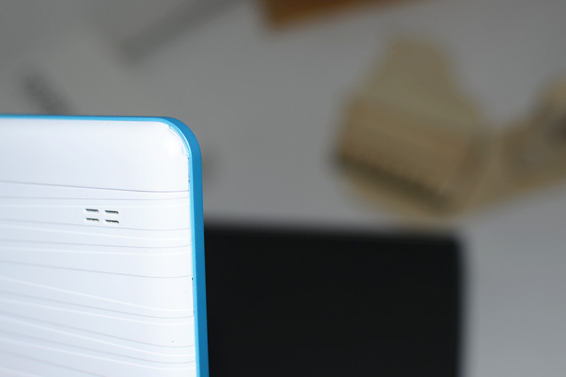 #我是七彩虹G708绝配达人#这个手机有点大，一只手拿不下。