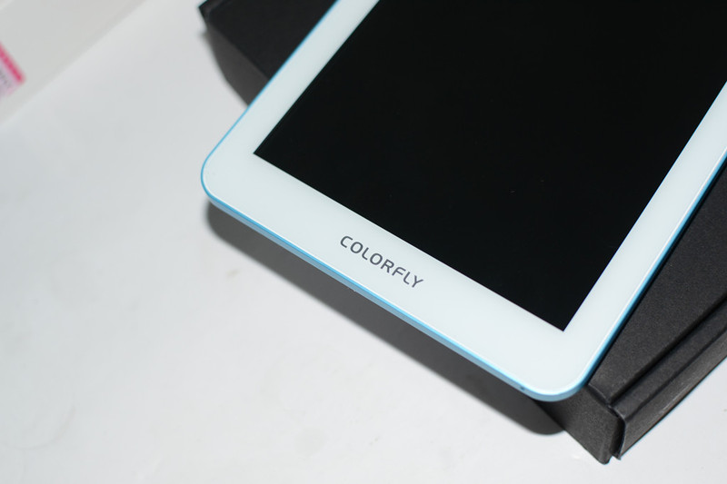 #我是七彩虹G708绝配达人#这个手机有点大，一只手拿不下。