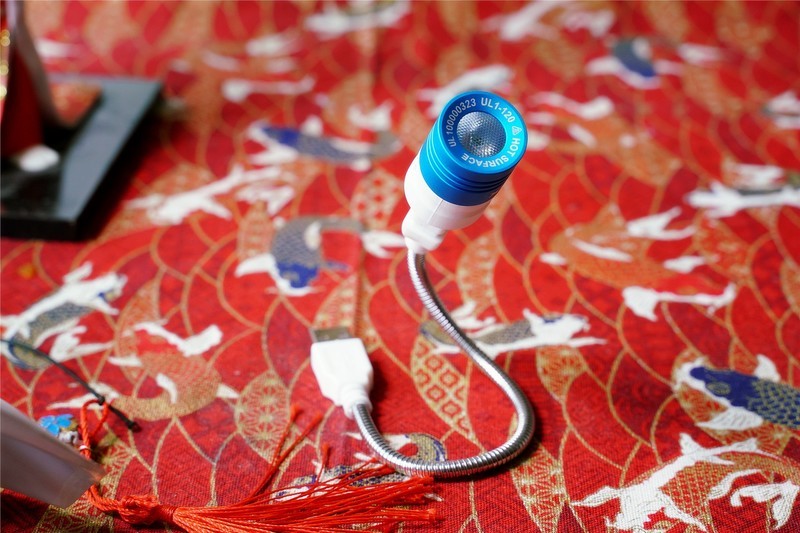 生活实用型数码产品：XTAR BC4充电器+小夜灯+充电电池评测