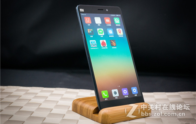 5.7 吋大屏+双曲面玻璃 小米 Note 美图抢先看