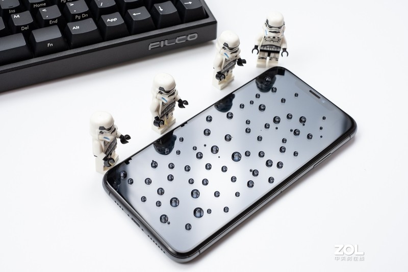 在iPhone 11准备到来时，爱机要怎么样去保护？我选择了它