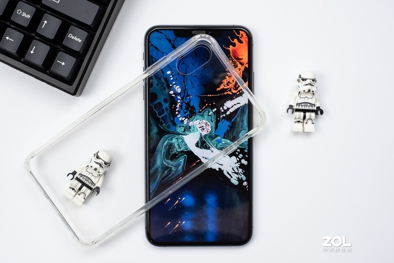 在iPhone 11准备到来时，爱机要怎么样去保护？我选择了它