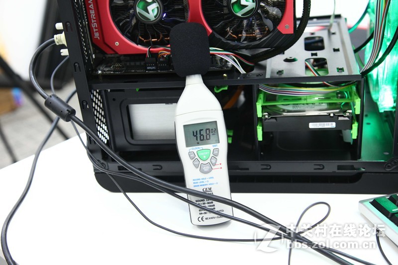 【灯控最爱】GTX960JetStream+碳立方+海魔120=光影魔术手，温度噪音大考验！！