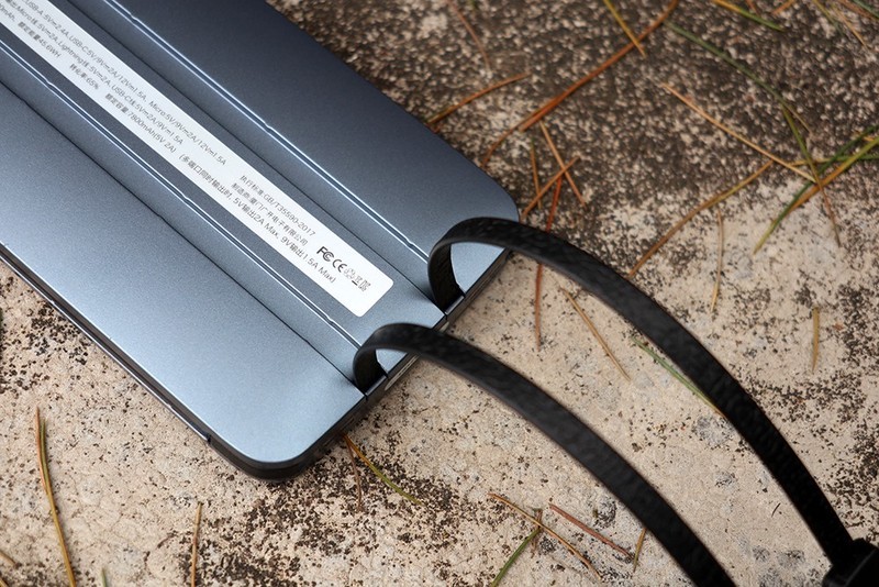 用的人都竖大拇指——iWALK-魔蝎12000X移动电源