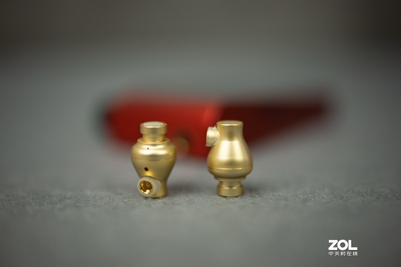 金疙瘩的诱惑，简单聊聊最近入手的Hifiman RE800耳机