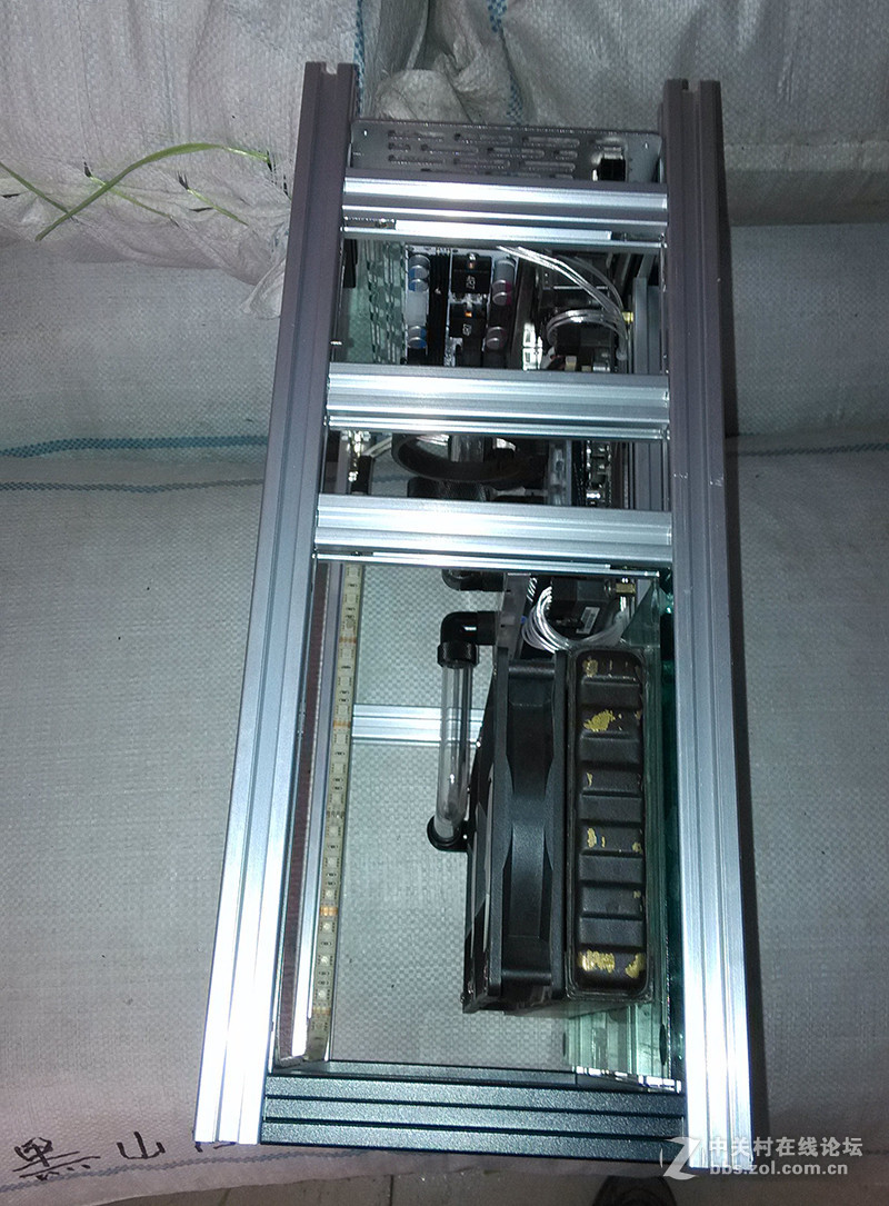 简单打造HTPC迷你机桌/桌机/桌箱一体