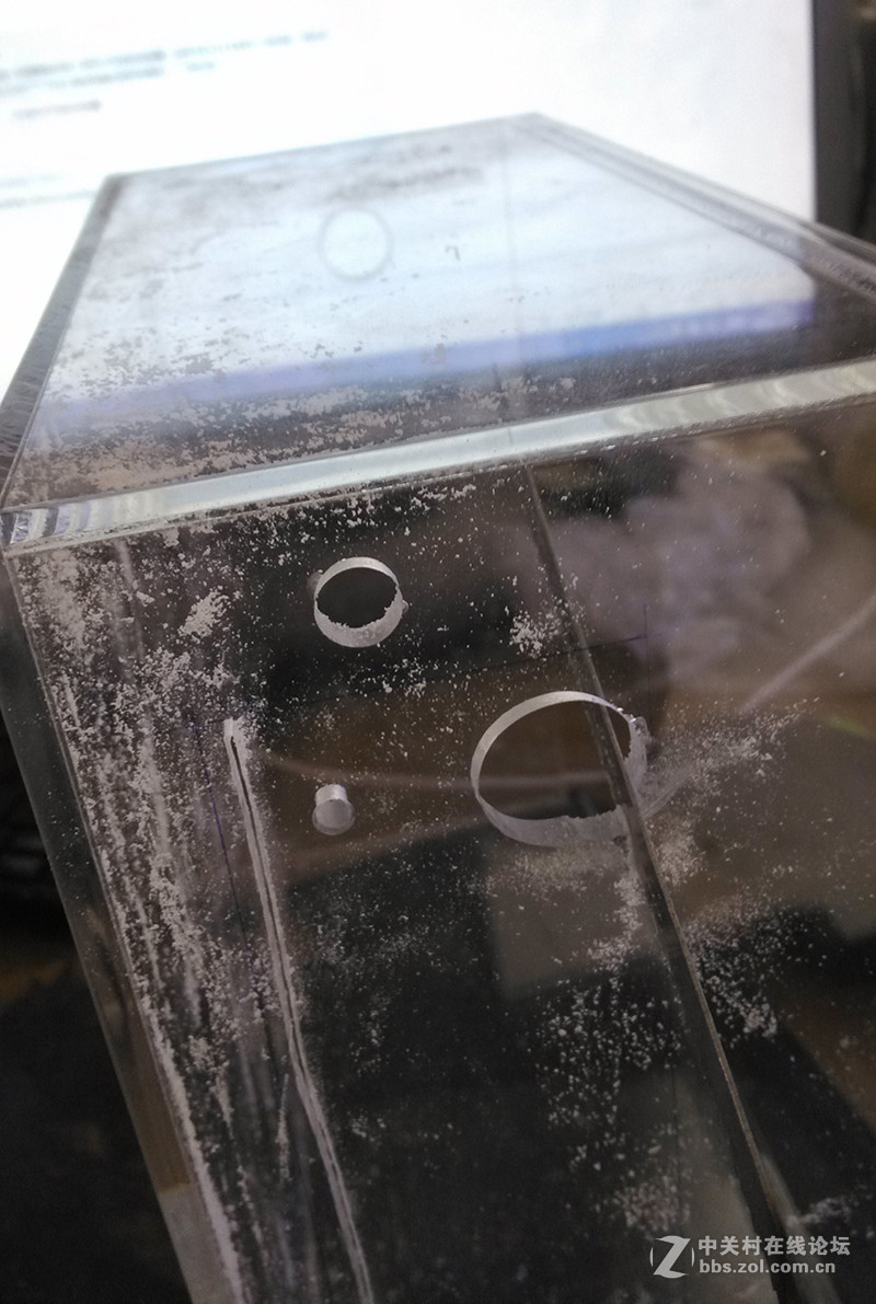 巴掌大有机玻璃小箱简单改造HTPC简介