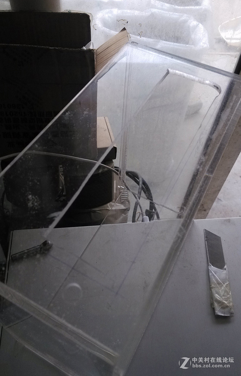 巴掌大有机玻璃小箱简单改造HTPC简介