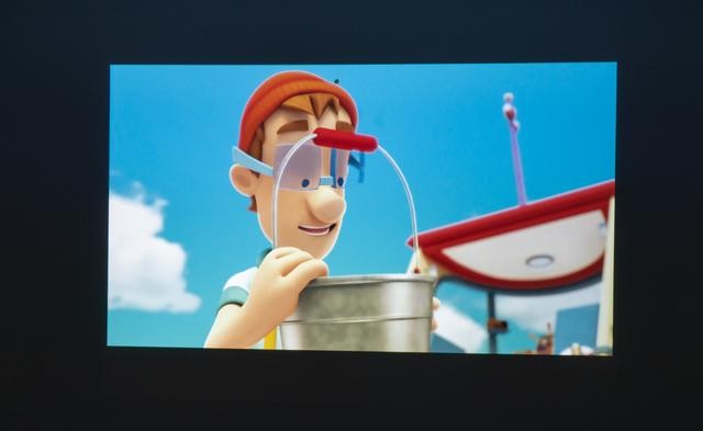 投影仪买了就后悔？别错过这款实用型无线投影仪