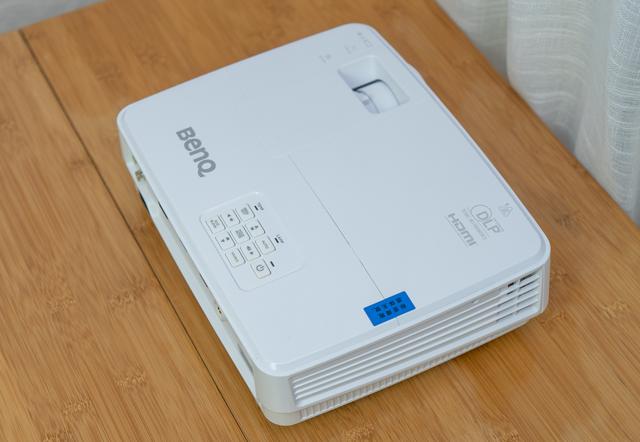 投影仪买了就后悔？别错过这款实用型无线投影仪