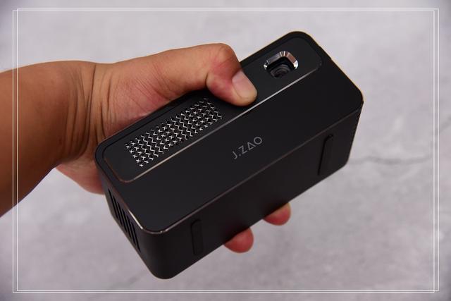 #投影仪# 口袋里的投影仪—随时随地的电影院京造微型投影仪HDP200