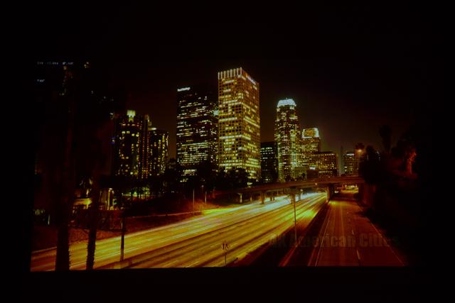 #投影仪# 口袋里的投影仪—随时随地的电影院京造微型投影仪HDP200