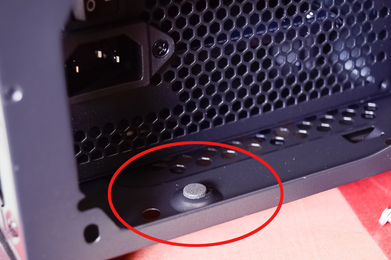 先马碳立方装机好逼格！