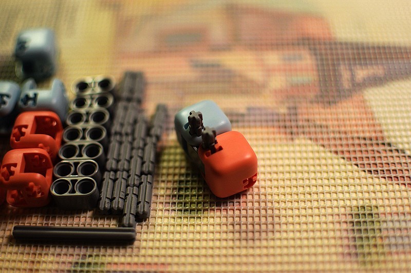 9.9元盲盒开拆 小米多彩指尖积木