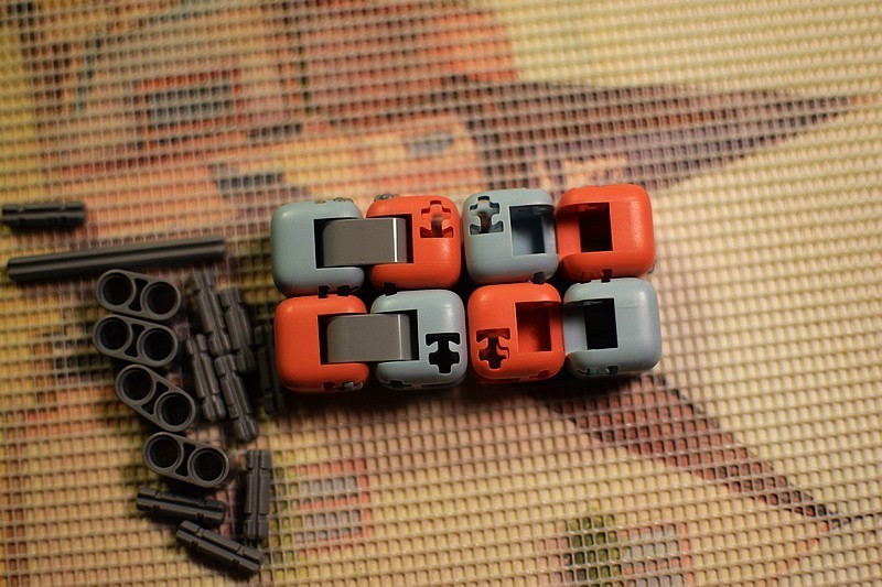 9.9元盲盒开拆 小米多彩指尖积木