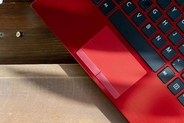 一张A4纸大小的笔记本挑战主力机，不知道产品经理疯了多少次