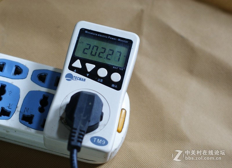 影驰GTX960骨灰黑将已入，小小的来测试下性能如何。