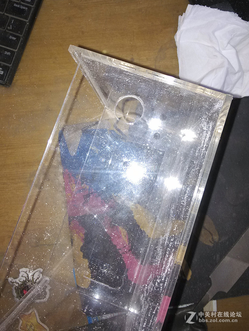 巴掌大有机玻璃小箱简单改造HTPC简介