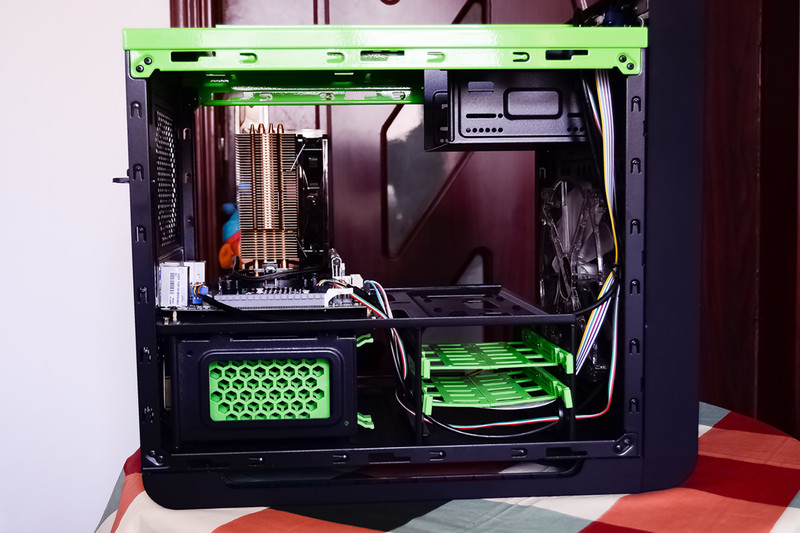 先马碳立方装机好逼格！