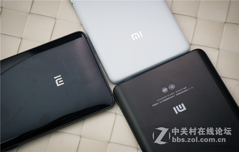5.7 吋大屏+双曲面玻璃 小米 Note 美图抢先看