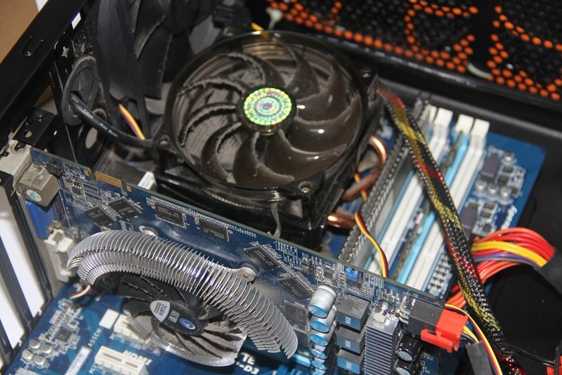 新年清理灰尘+升级铭瑄GTX960显卡+金河田超越beyond换箱装机