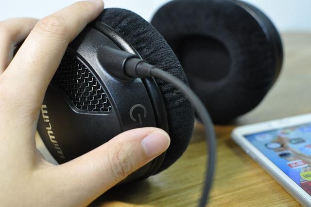 用设计赢得尊重，卫领W800头戴耳机评测