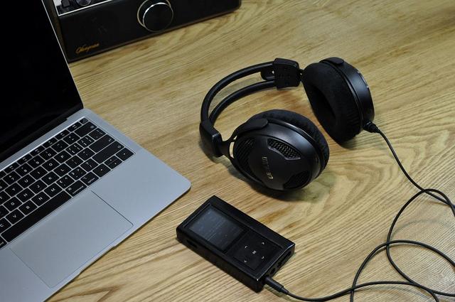 用设计赢得尊重，卫领W800头戴耳机评测