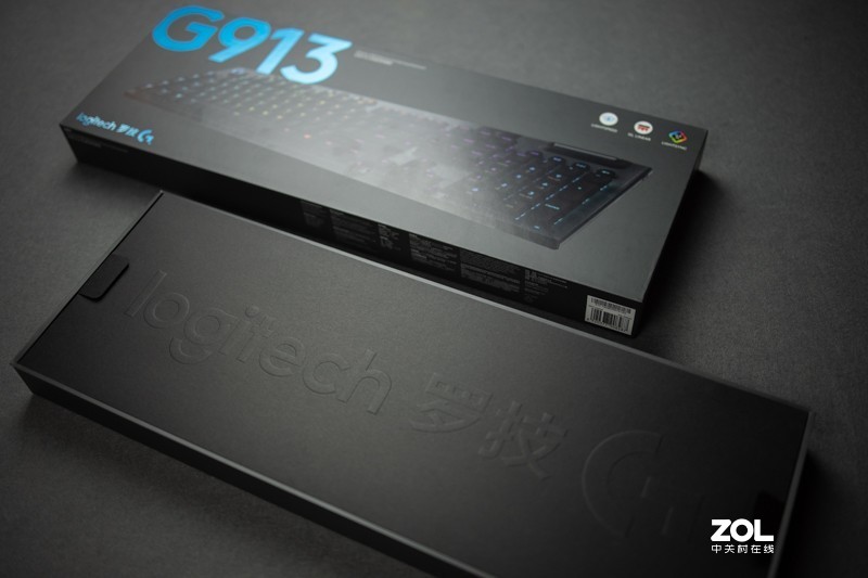 将近2000入手一个游戏键盘，价格不便宜玩起来真香