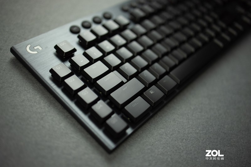将近2000入手一个游戏键盘，价格不便宜玩起来真香