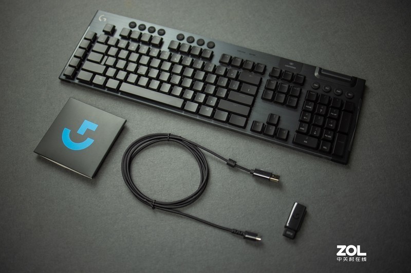 将近2000入手一个游戏键盘，价格不便宜玩起来真香
