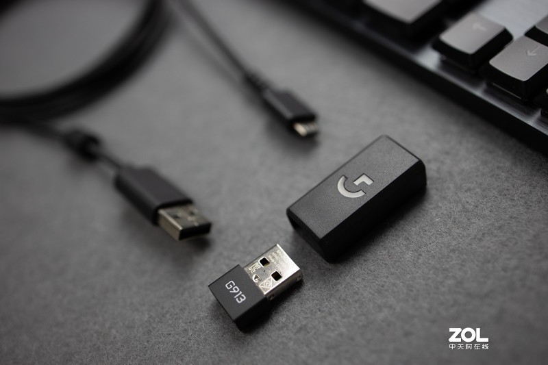 将近2000入手一个游戏键盘，价格不便宜玩起来真香