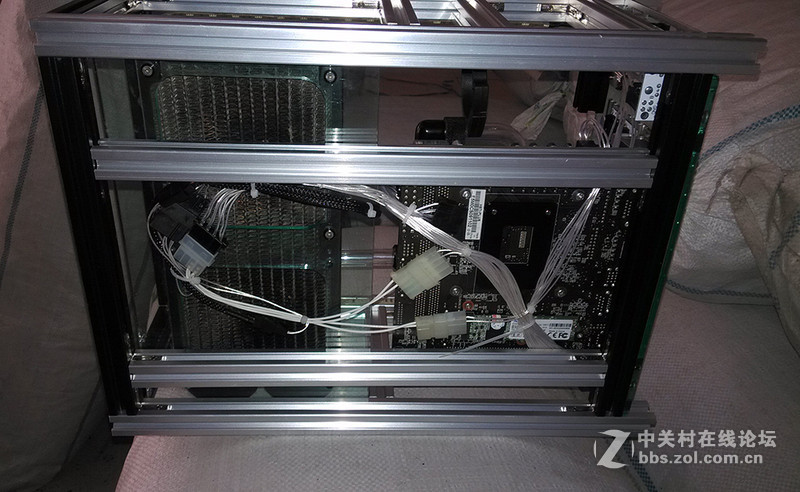 简单打造HTPC迷你机桌/桌机/桌箱一体