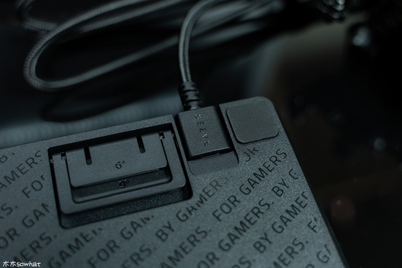 快如闪电——雷蛇猎魂光蛛竞技版光轴机械键盘体验