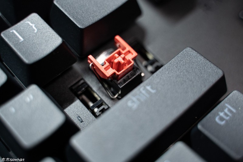 快如闪电——雷蛇猎魂光蛛竞技版光轴机械键盘体验