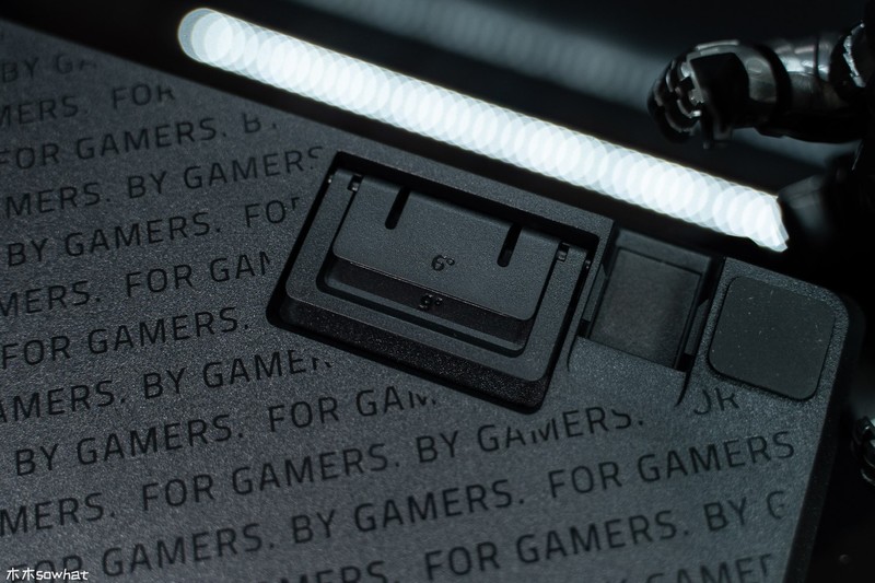 快如闪电——雷蛇猎魂光蛛竞技版光轴机械键盘体验