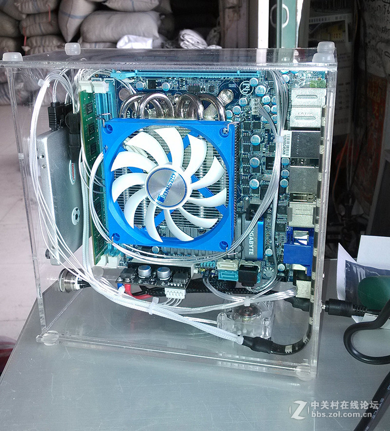 巴掌大有机玻璃小箱简单改造HTPC简介