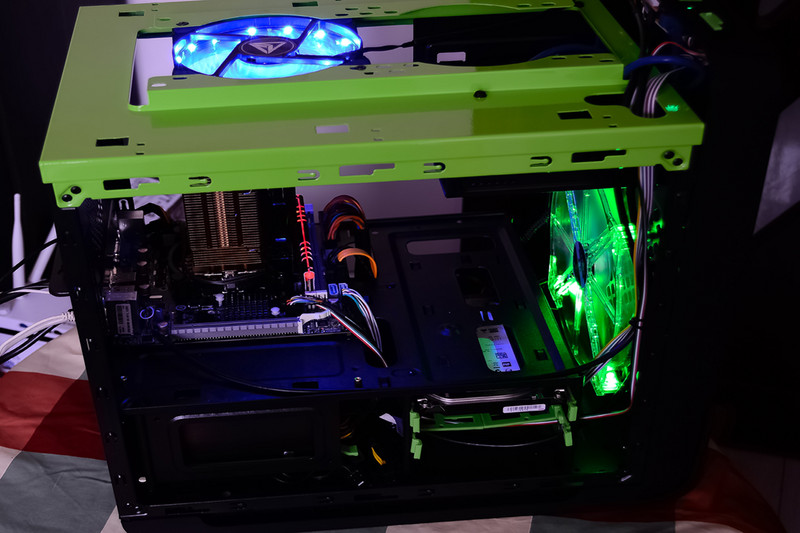 先马碳立方装机好逼格！