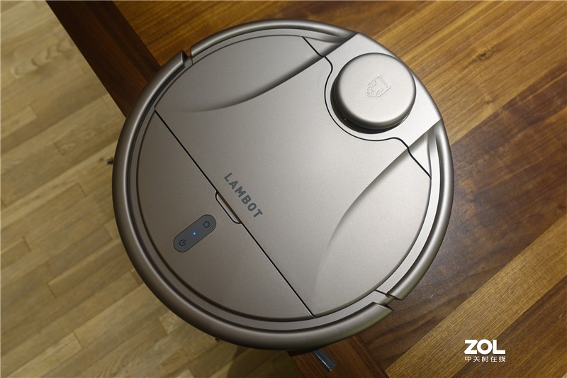 这款扫地机可以和小爱同学连接，实现语音指令控制，特别的棒