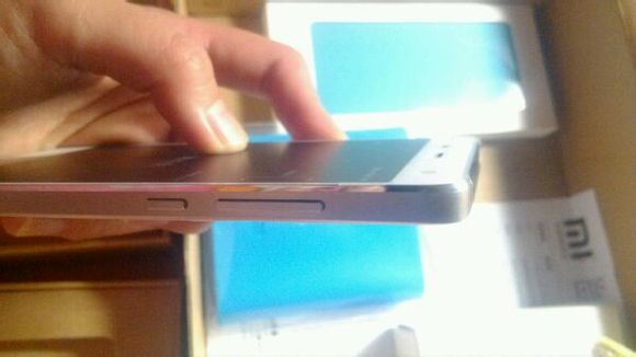 哈哈哈。 米4到手了