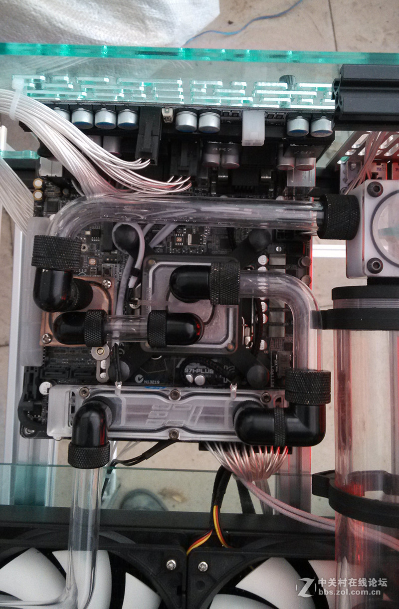 简单打造HTPC迷你机桌/桌机/桌箱一体