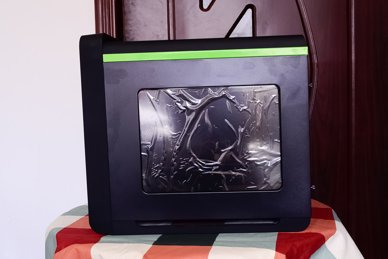 先马碳立方装机好逼格！