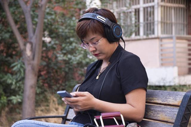 直播&音乐通吃，千元级铁三角ATH-G1耳机表现不俗，评测分享