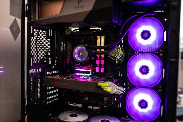 低调奢华系列，性能颜值均好于预期，BARROW 炫影360水冷体验