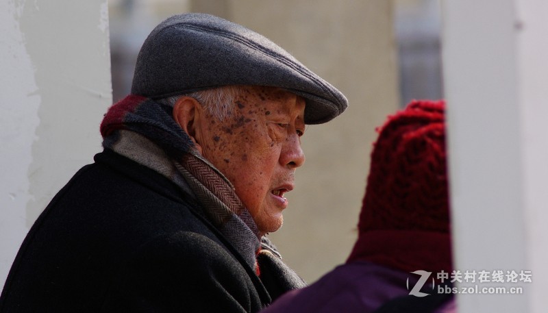 寻找焦点--没有主题、用200表述