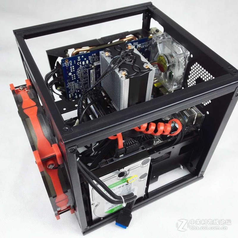 过节给机箱清清灰 秀秀我的Tt V1小钢炮