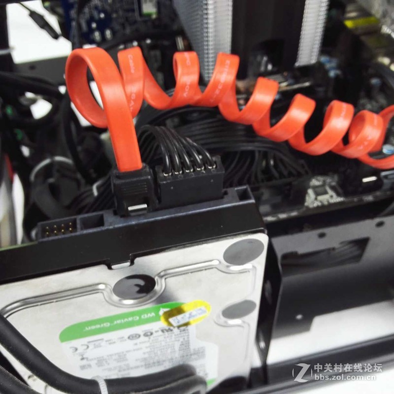 过节给机箱清清灰 秀秀我的Tt V1小钢炮