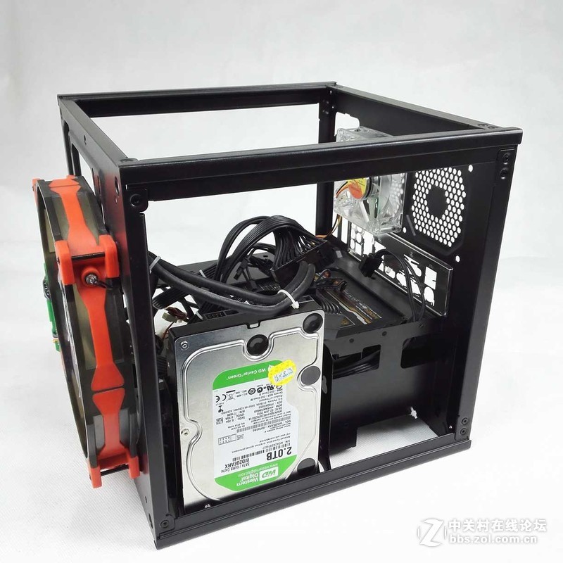 过节给机箱清清灰 秀秀我的Tt V1小钢炮